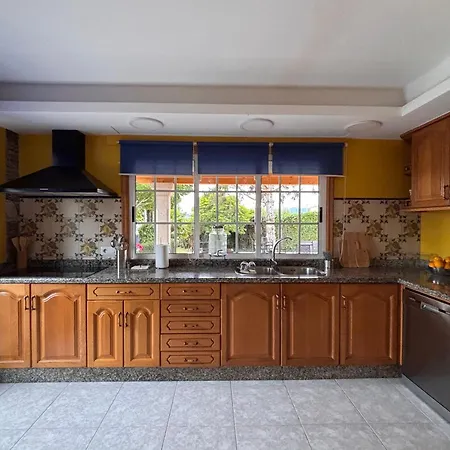 Casa de Férias Cumbre- Con Piscina Cubierta Y Vistas Al Mar En *
