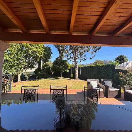 Cumbre- Con Piscina Cubierta Y Vistas Al Mar En Casa de Férias