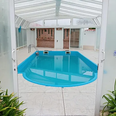 Holiday home Cumbre- Con Piscina Cubierta Y Vistas Al Mar En Sada
